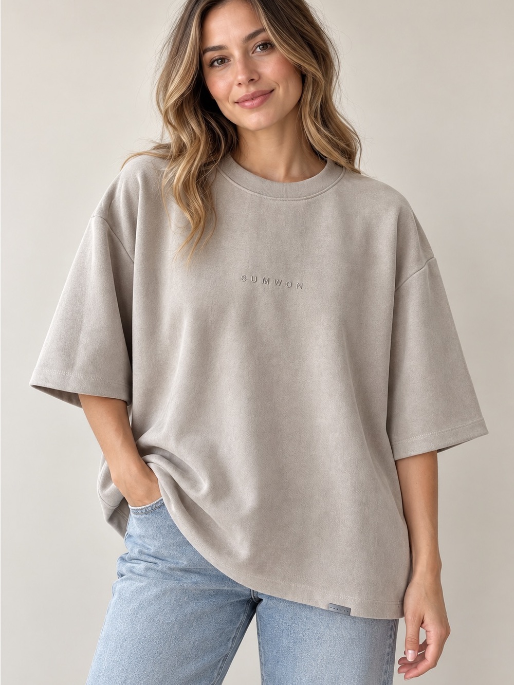Sumwon Women's Oversized Casual chic Suede Feel Crewneck Tee in Taupe M